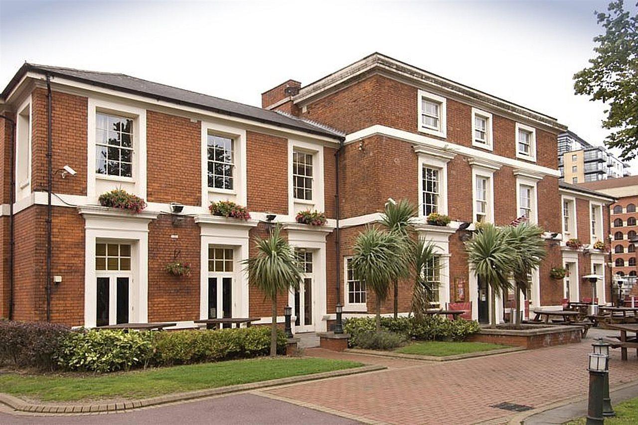 Premier Inn Birmingham City Centre Broad Street Exterior foto